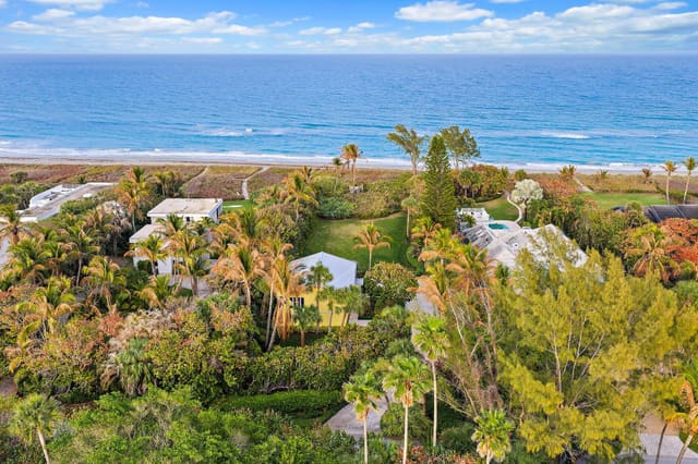 31 N Beach Road, Jupiter Island, FL 33455