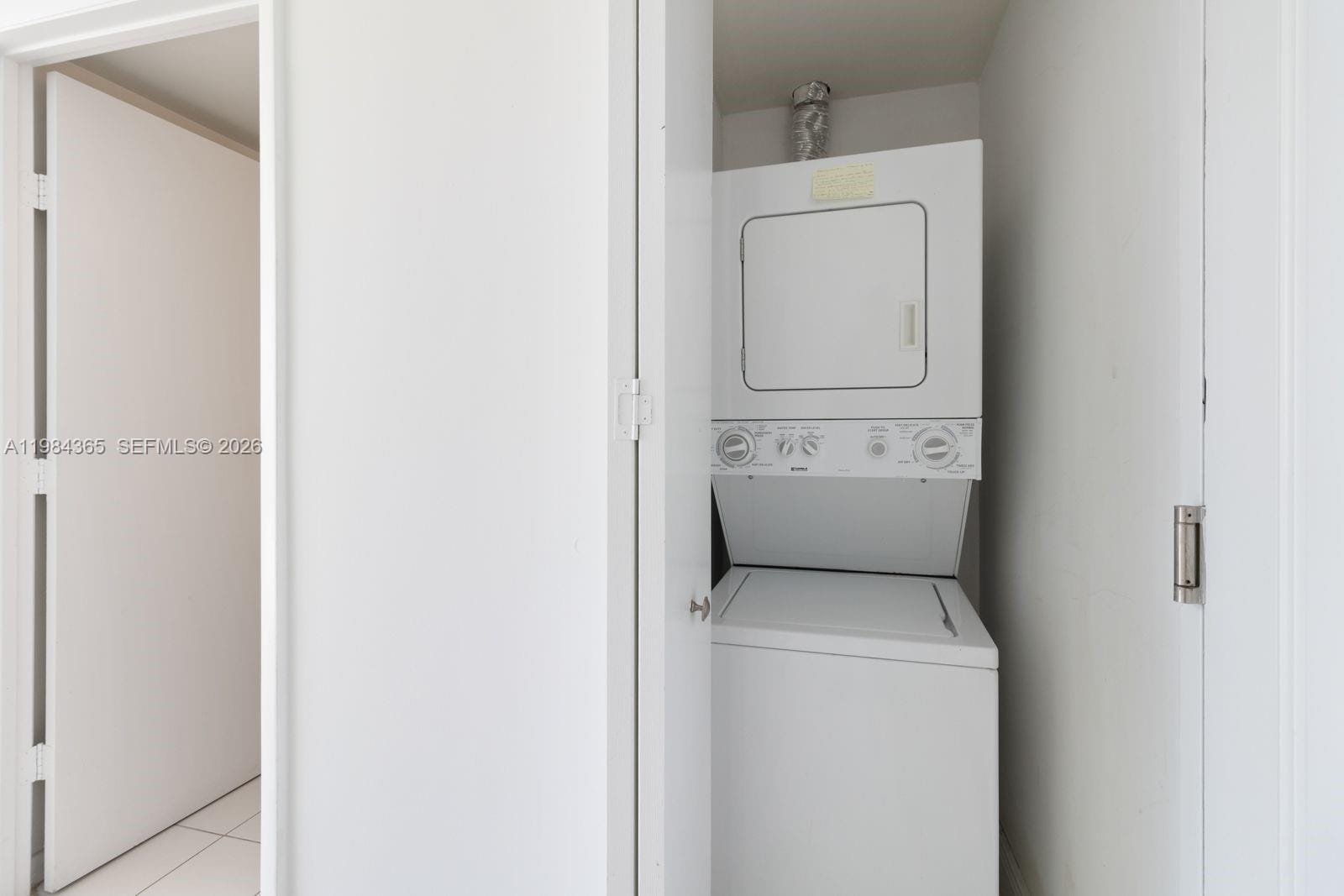 1861 N River Drive 3 — photo 11