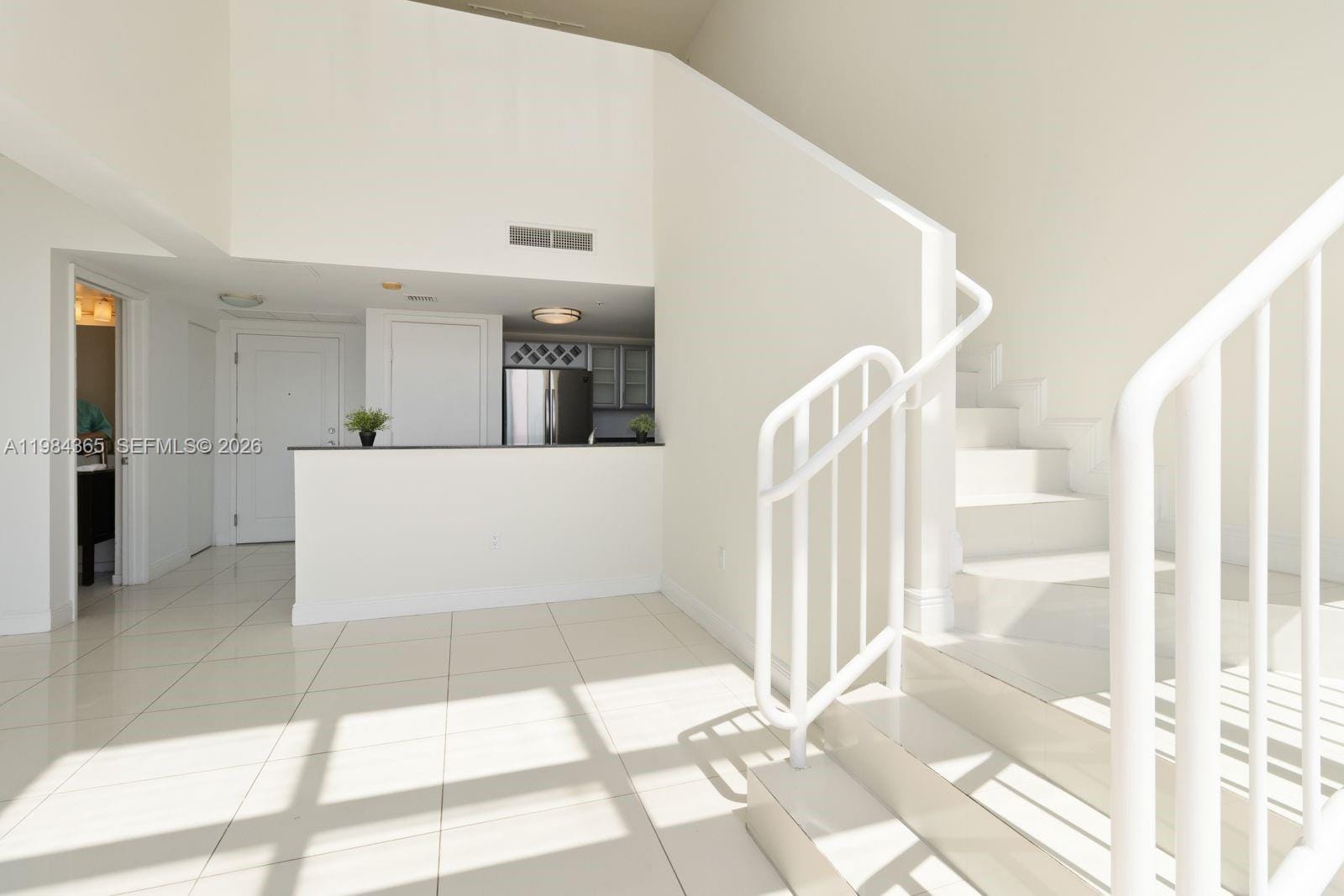 1861 N River Drive 3 — photo 5
