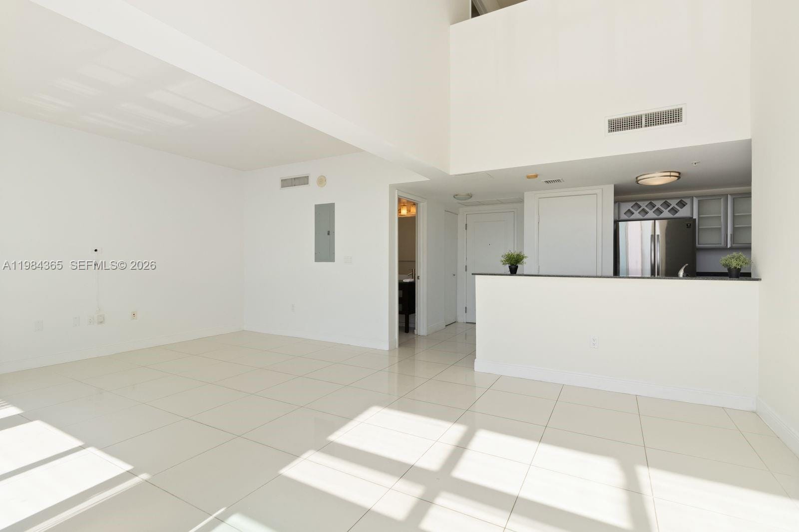1861 N River Drive 3 — photo 8