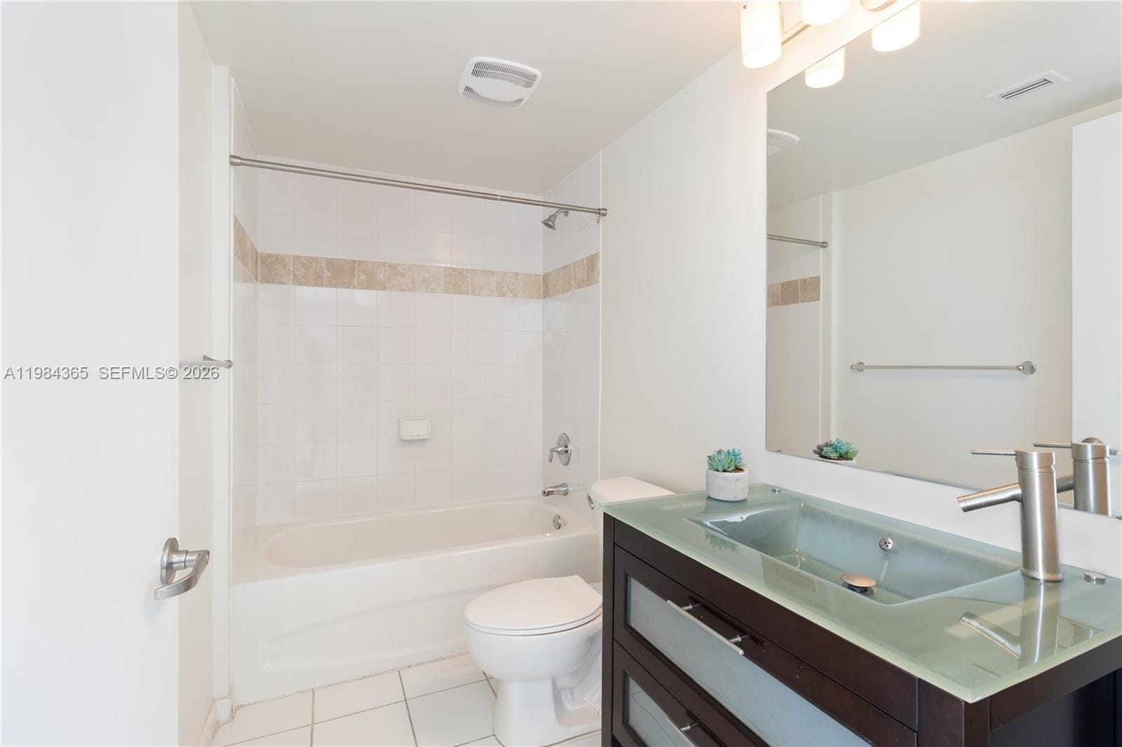 1861 N River Drive 3 — photo 10