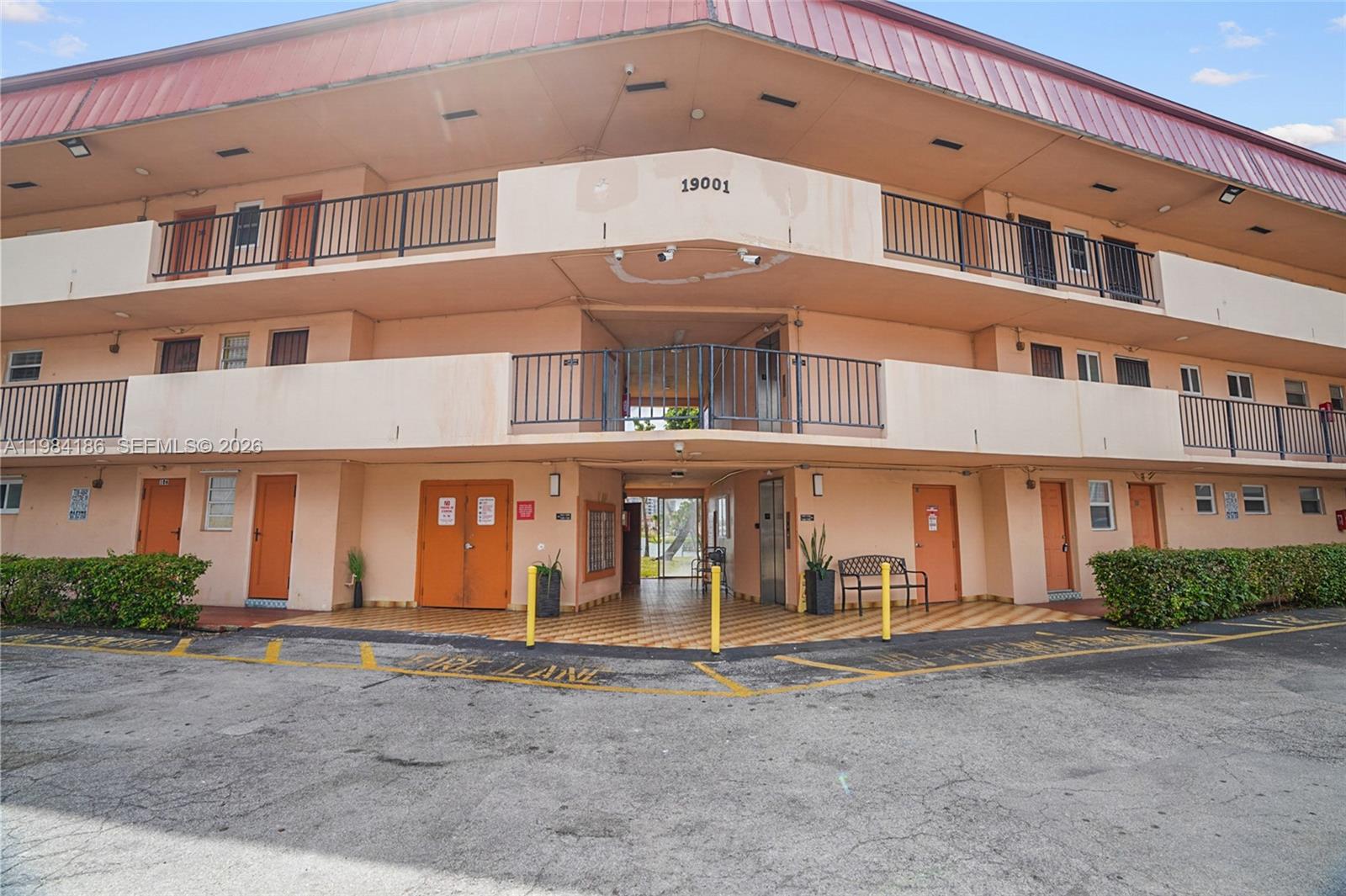 19001 NE 14th Avenue 221, Miami, FL 33179, Miami