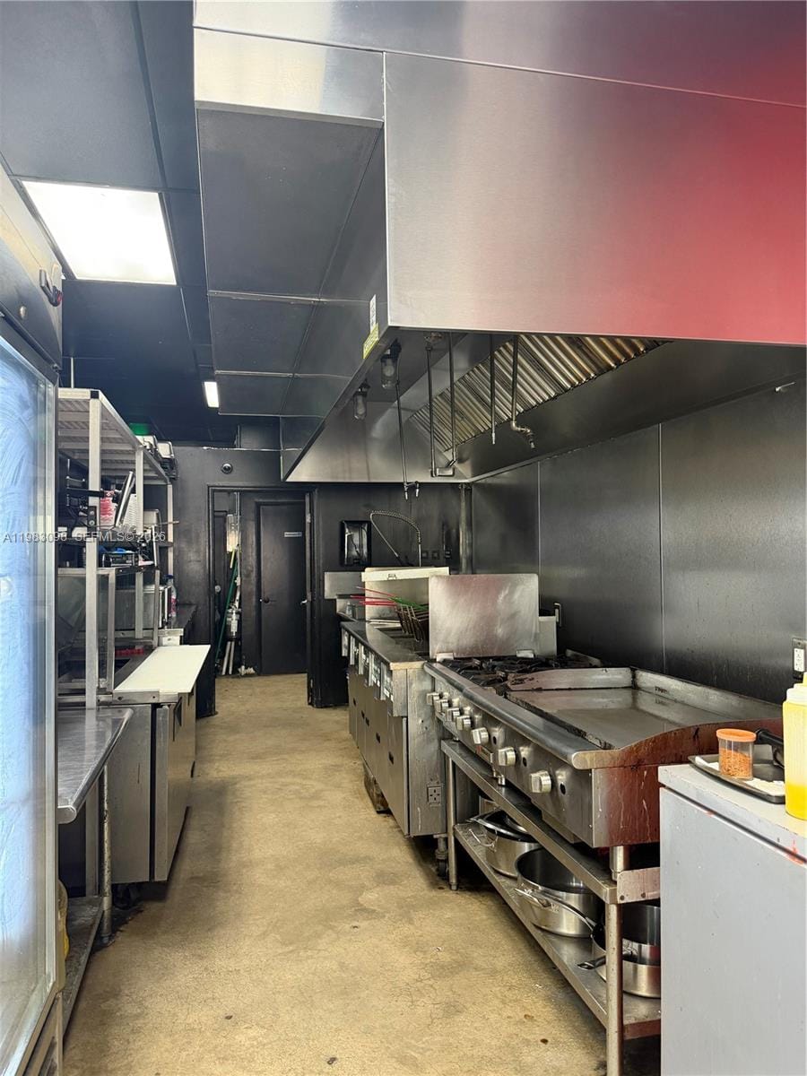 9610 Boulevard — photo 7