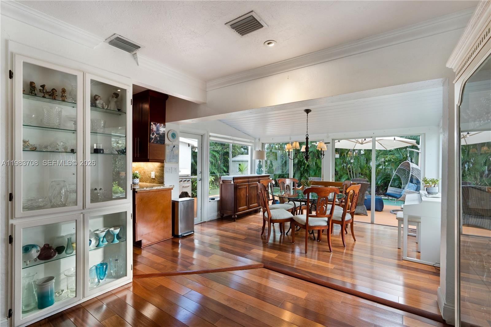 310 Greenwood Drive, Key Biscayne, FL 33149 photo 3