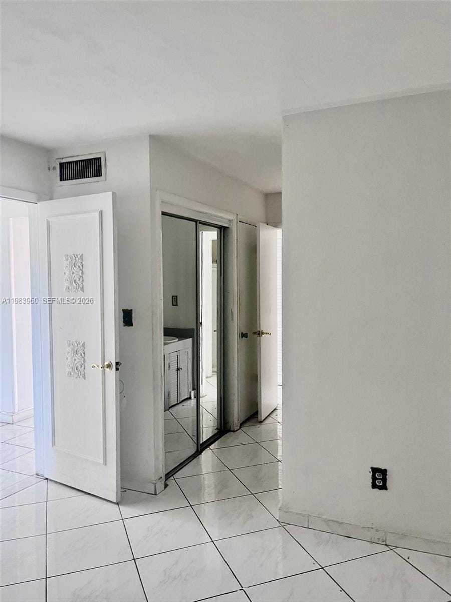 1540 NE 191st Street 321, Miami, FL 33179 photo 5