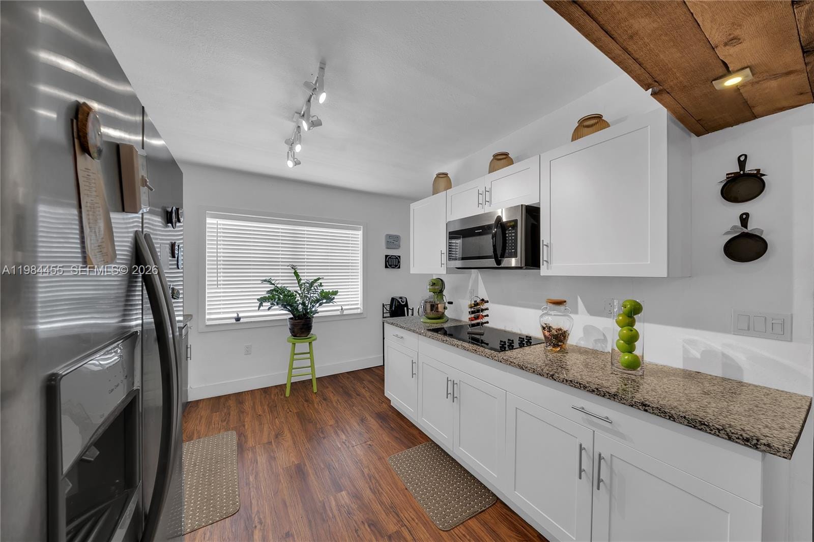 213 W 20th Street — photo 5