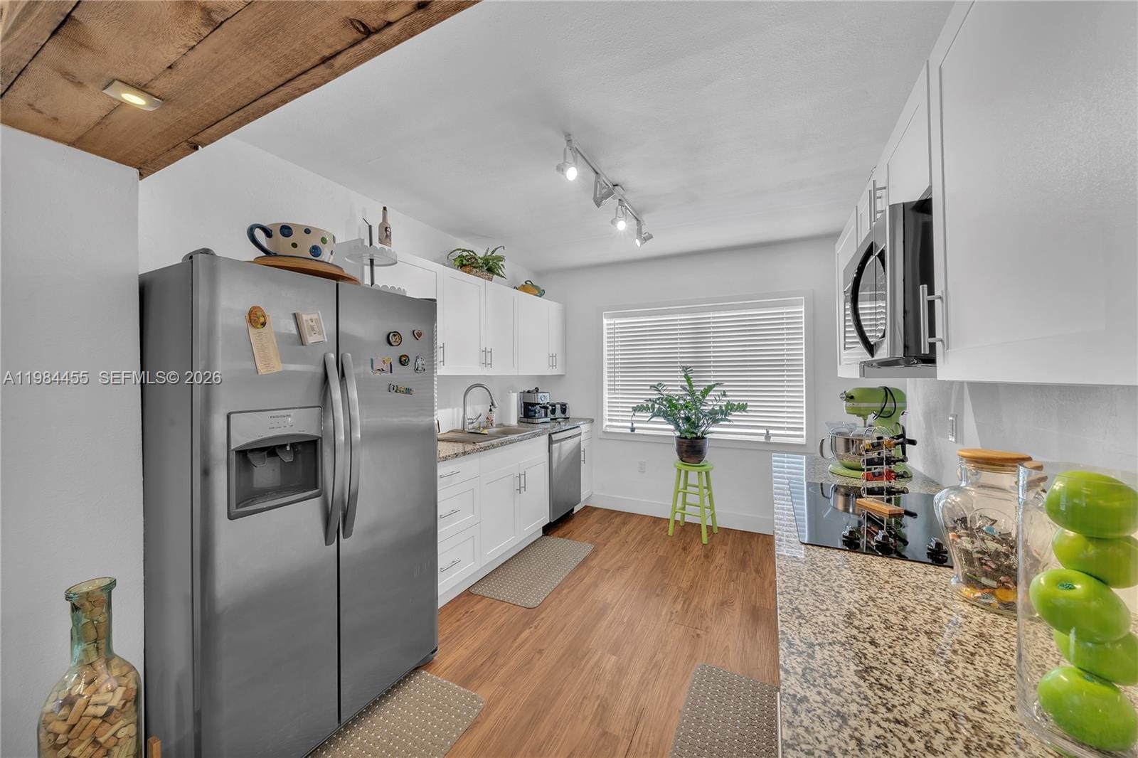 213 W 20th Street — photo 6