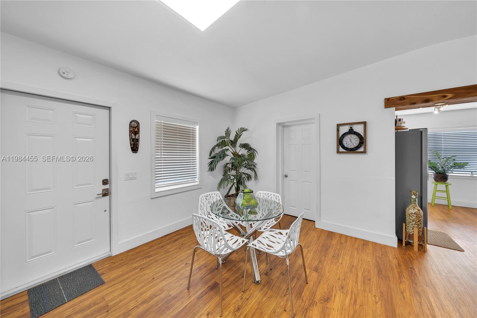213 W 20th Street — photo 8