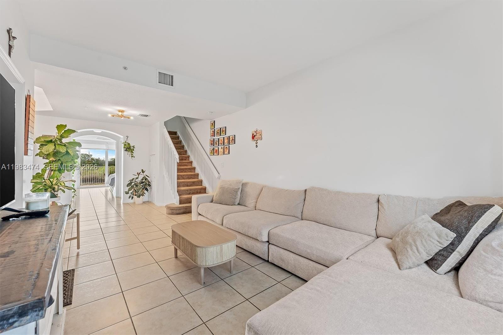 1086 SW 144th Avenue 802 — photo 2