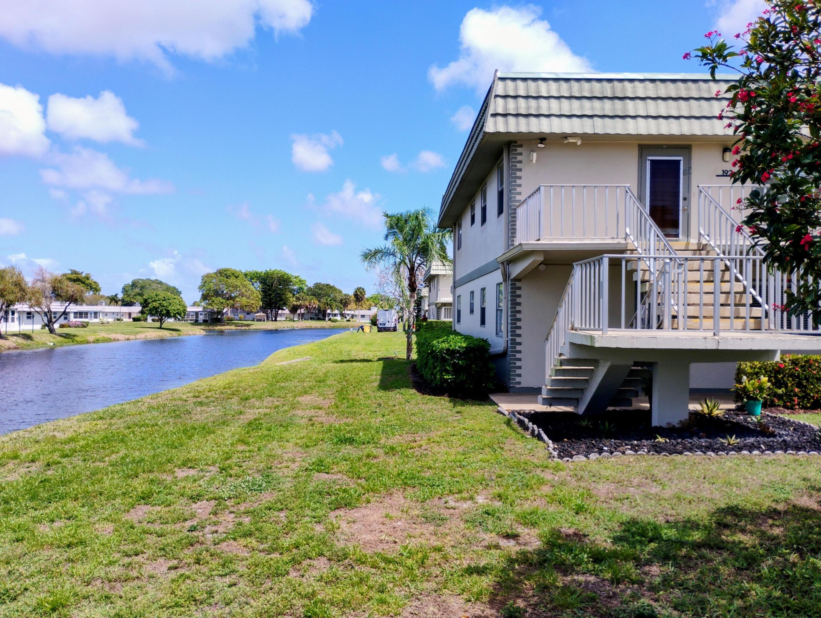 192 Monaco D, Delray Beach, FL 33446 photo 12