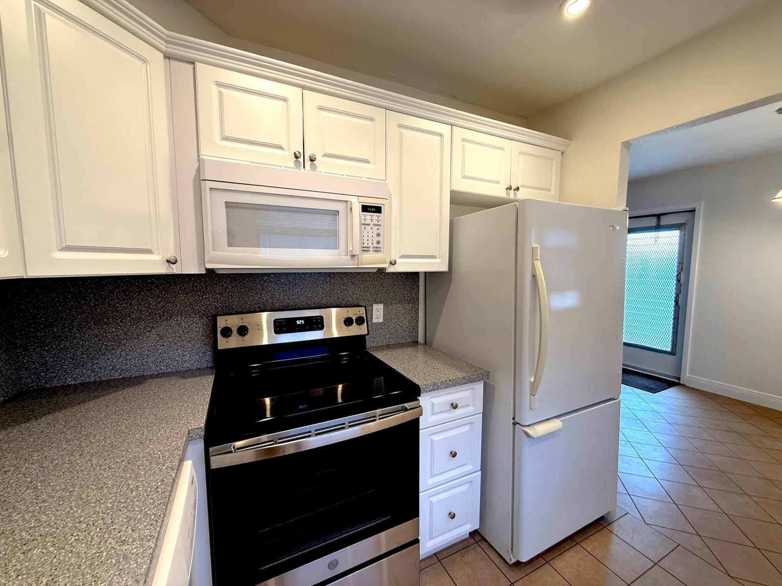 569 Monaco L — photo 10
