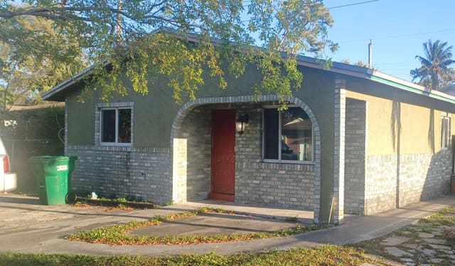 2828 NW 9th Place, Fort Lauderdale, FL 33311