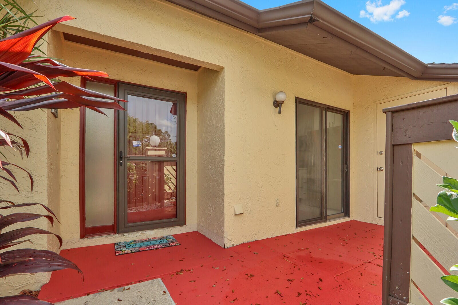 10 Bay Cedar Court, Royal Palm Beach, FL 33411 photo 2