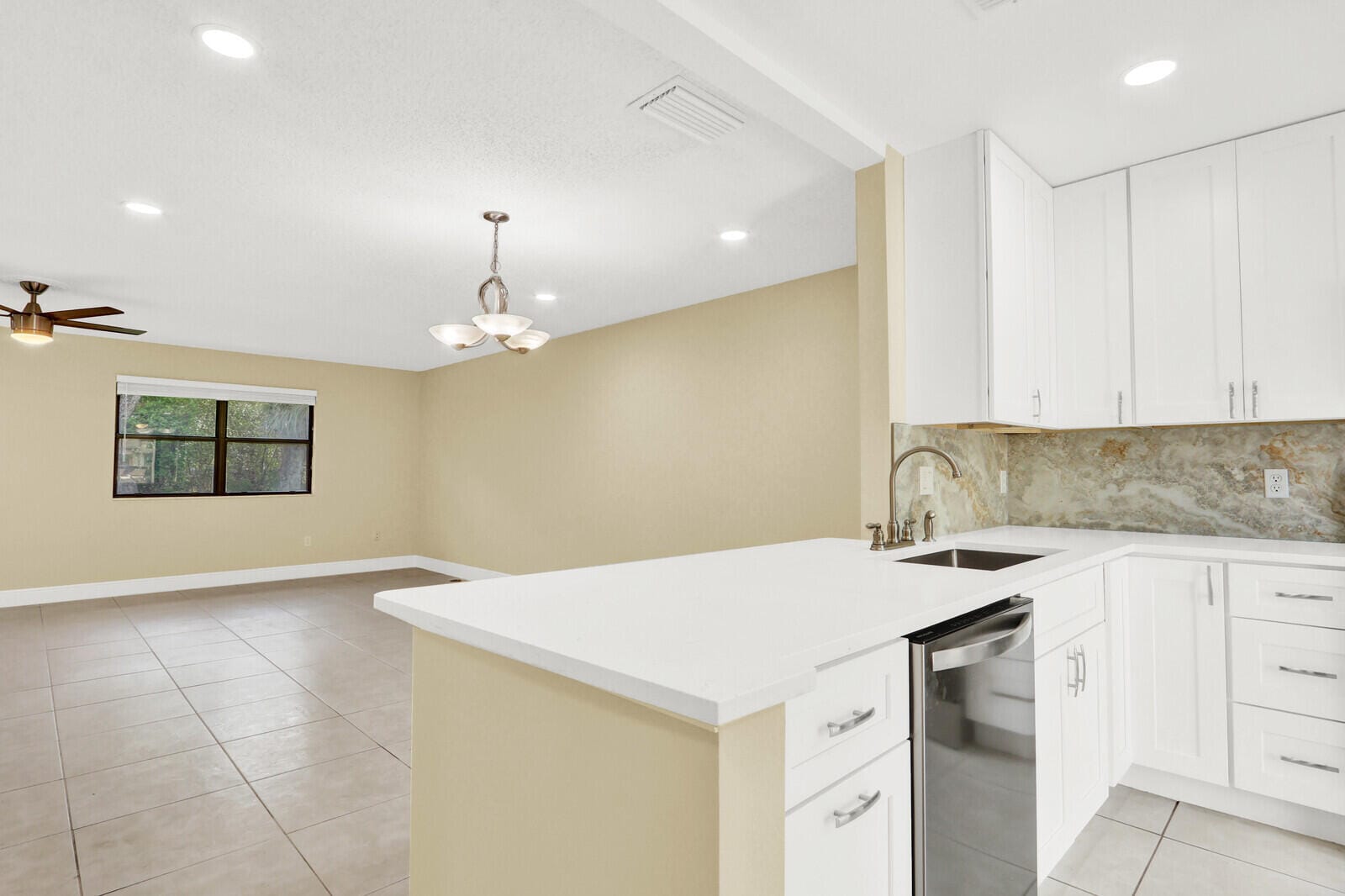 10 Bay Cedar Court, Royal Palm Beach, FL 33411 photo 5