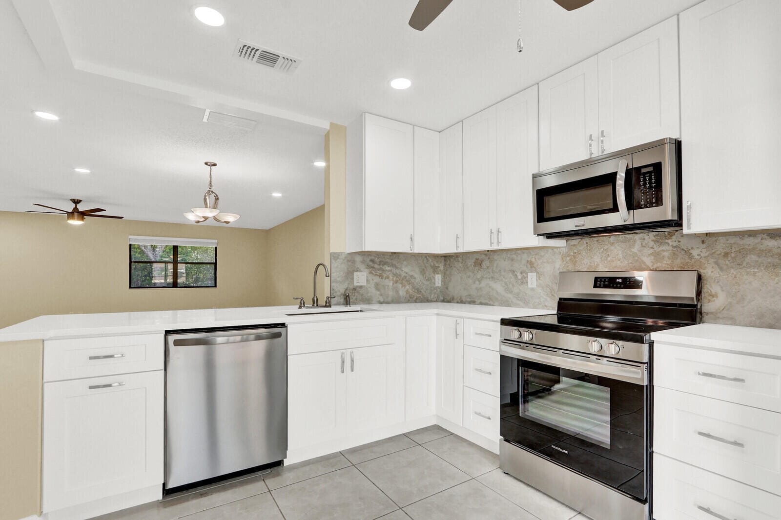 10 Bay Cedar Court, Royal Palm Beach, FL 33411 photo 6