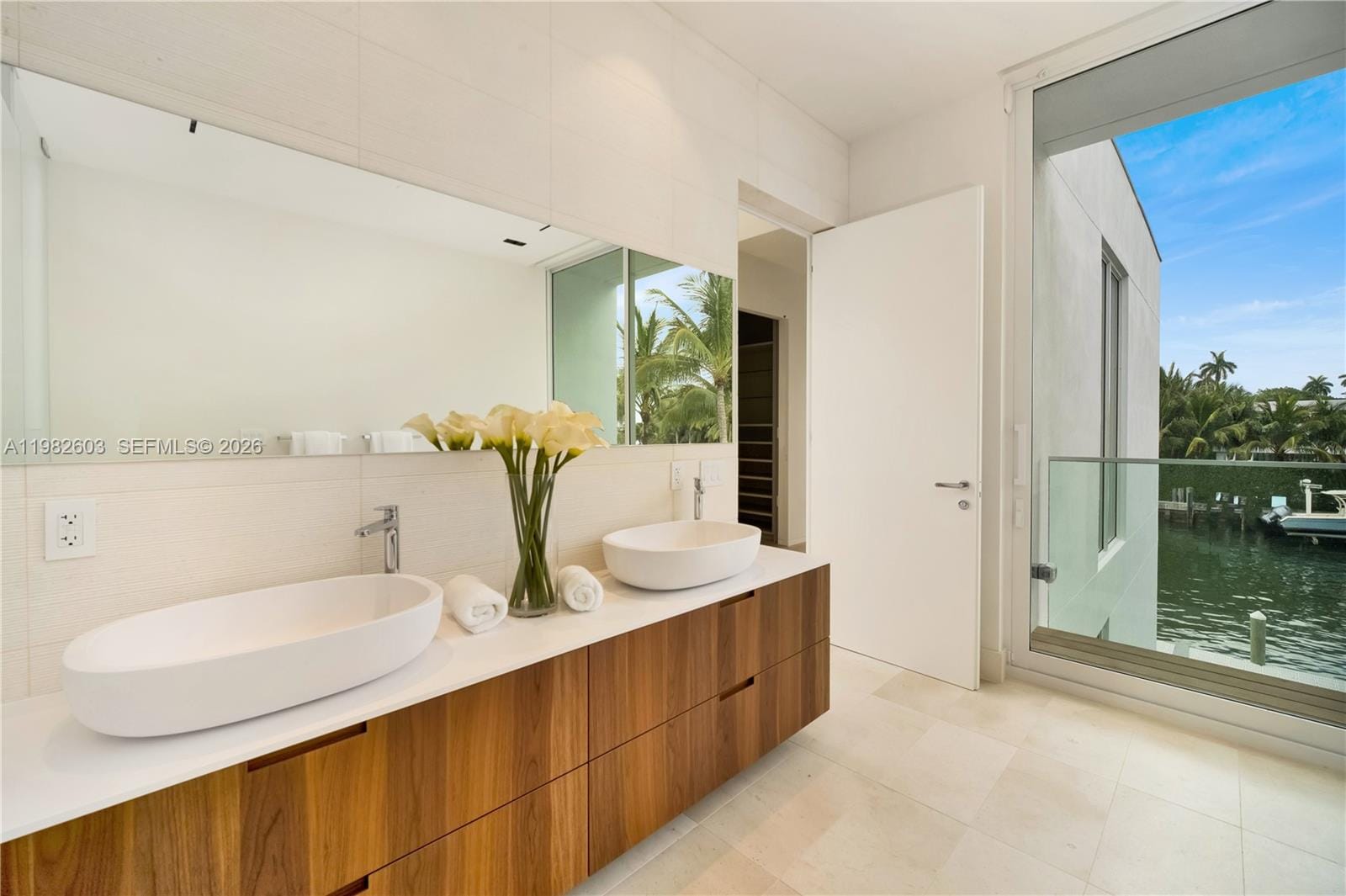 1011 W 48th Street 8, Miami Beach, FL 33140 photo 17