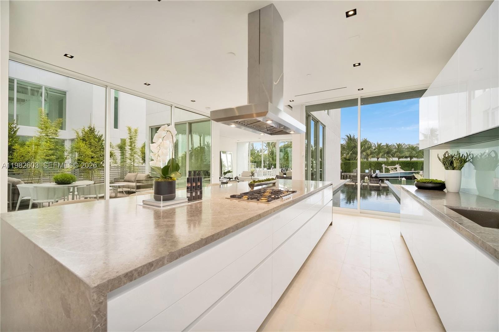 1011 W 48th Street 8, Miami Beach, FL 33140 photo 9