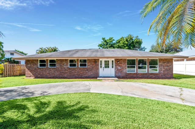 534 E Del Monte Avenue, Clewiston, FL 33440