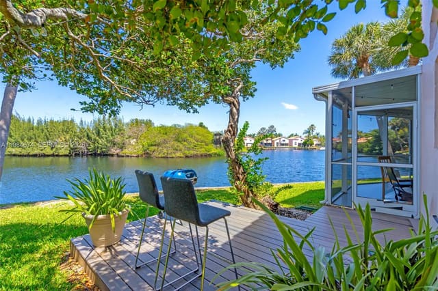 1086 SE 5th Court, Dania Beach, FL 33004