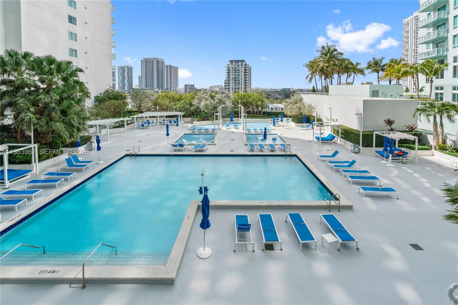 1800 N Bayshore Drive 1208 — photo 3