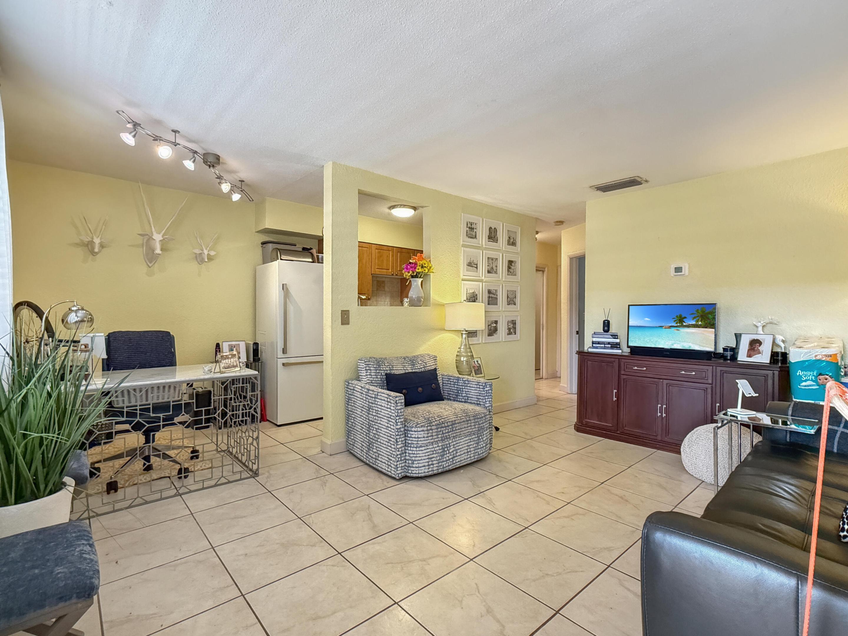 2607 NE 8th Avenue #25, Wilton Manors, FL 33334, Wilton Manors