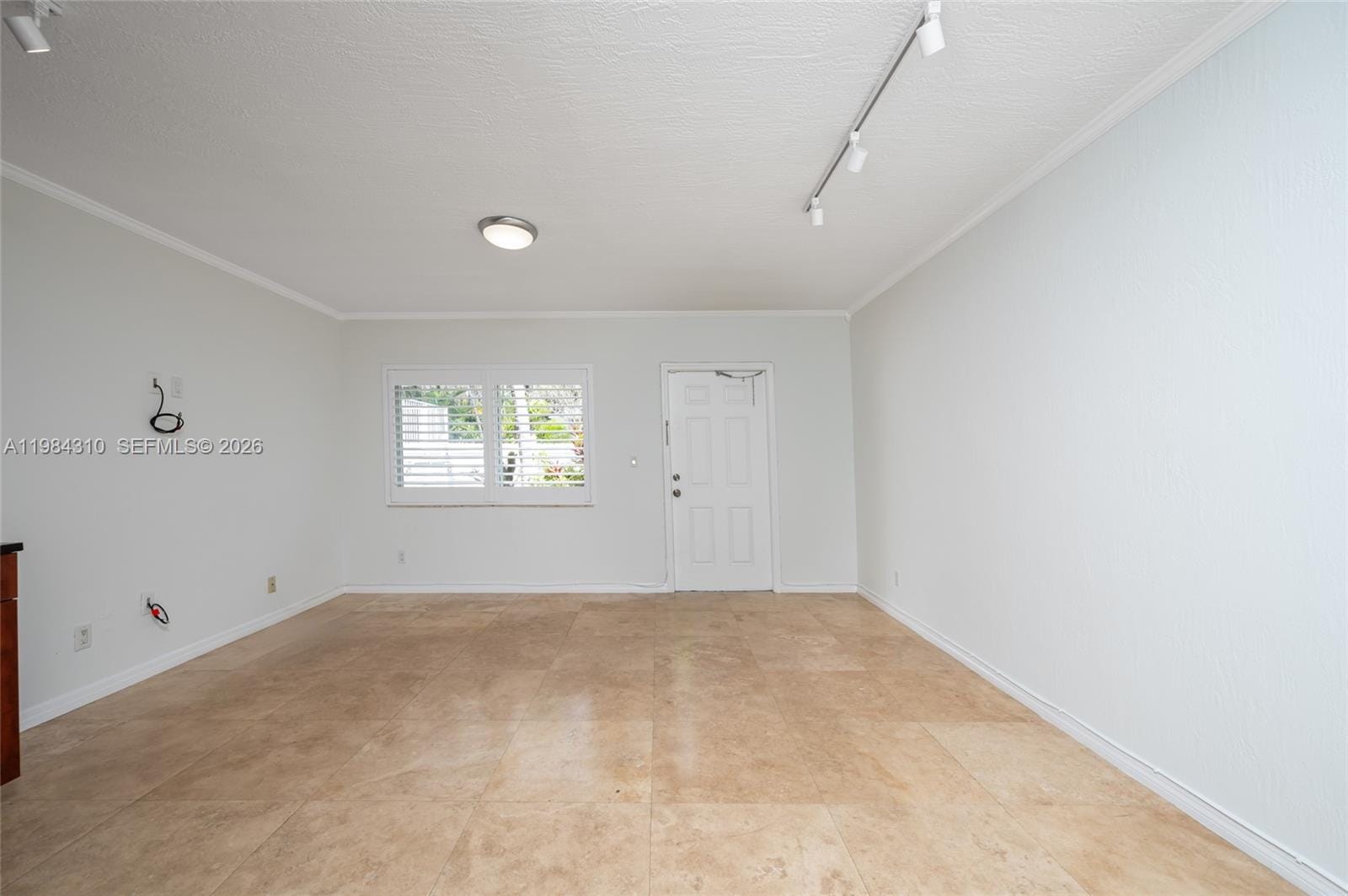 1872 NE 46th Street D5 — photo 3