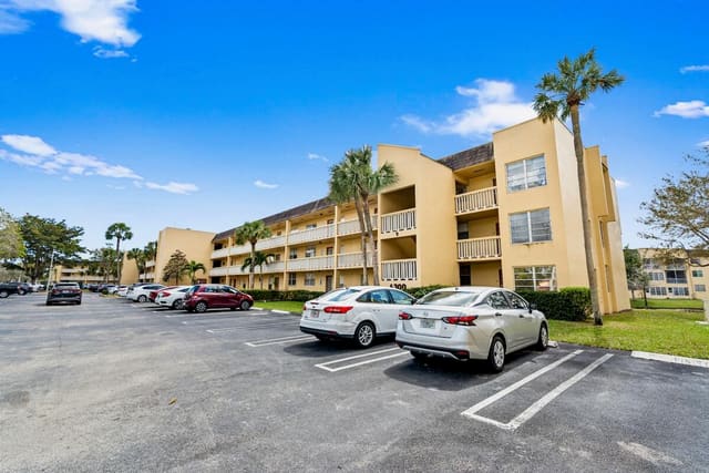 6300 NW 62nd Street 107, Tamarac, FL 33319