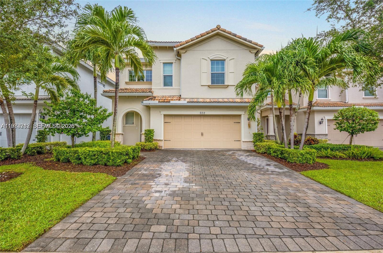 932 Banyan Drive, Hollywood, FL 33021, Hollywood
