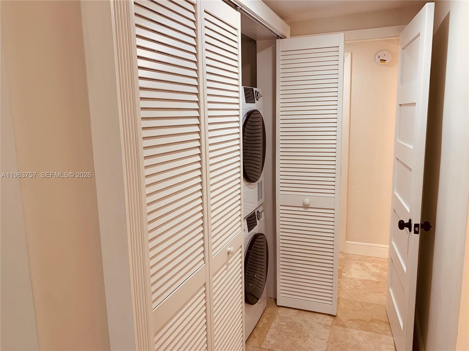 6815 Edgewater Drive 105, Coral Gables, FL 33133 photo 15