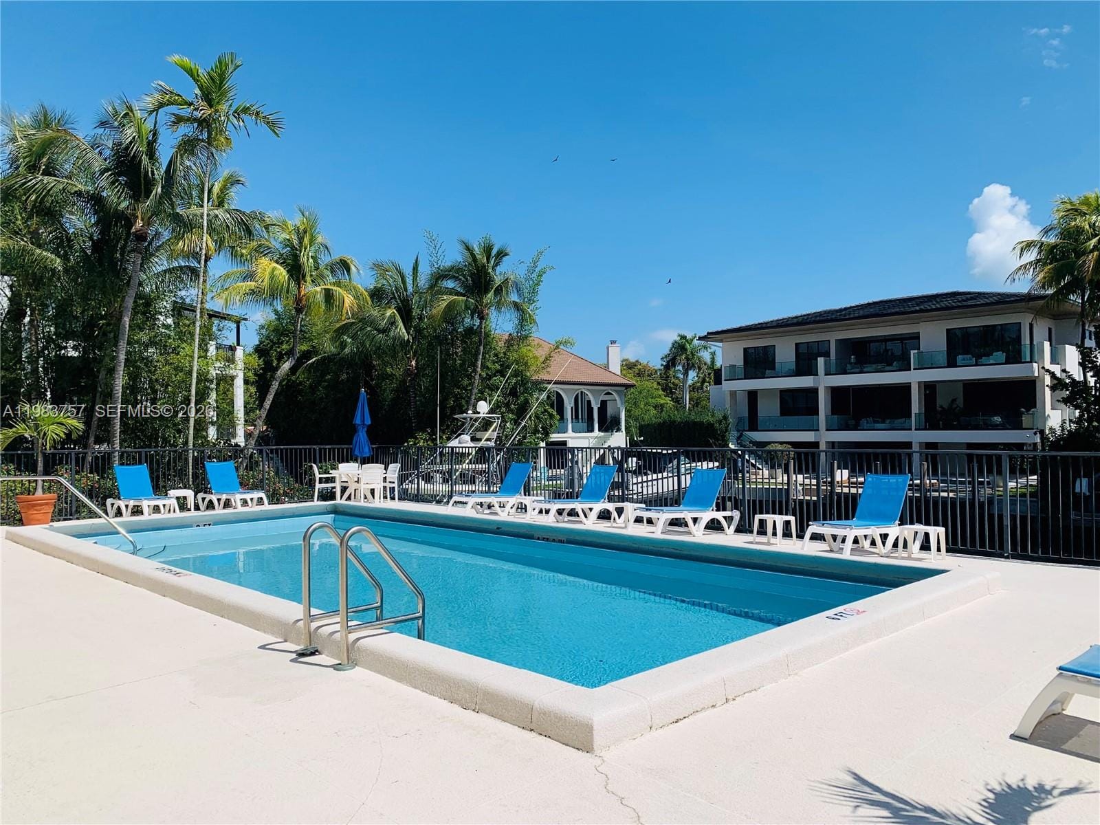 6815 Edgewater Drive 105, Coral Gables, FL 33133 photo 17