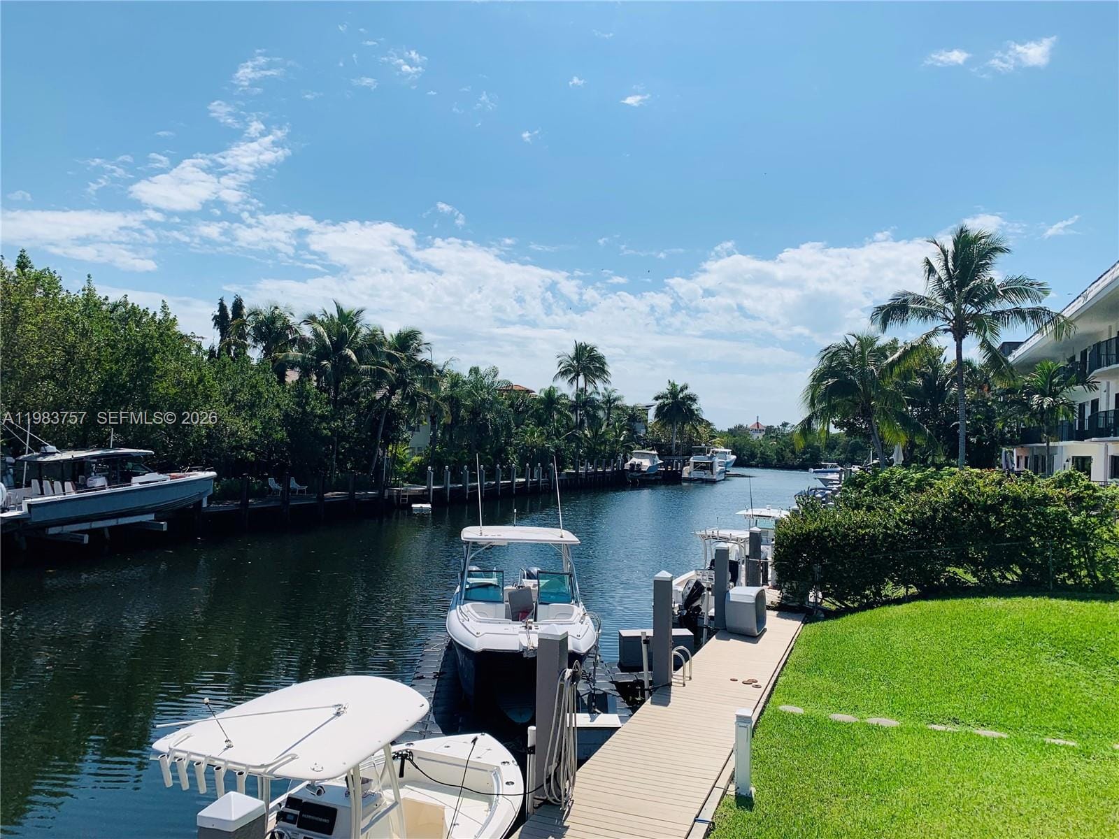 6815 Edgewater Drive 105, Coral Gables, FL 33133 photo 18