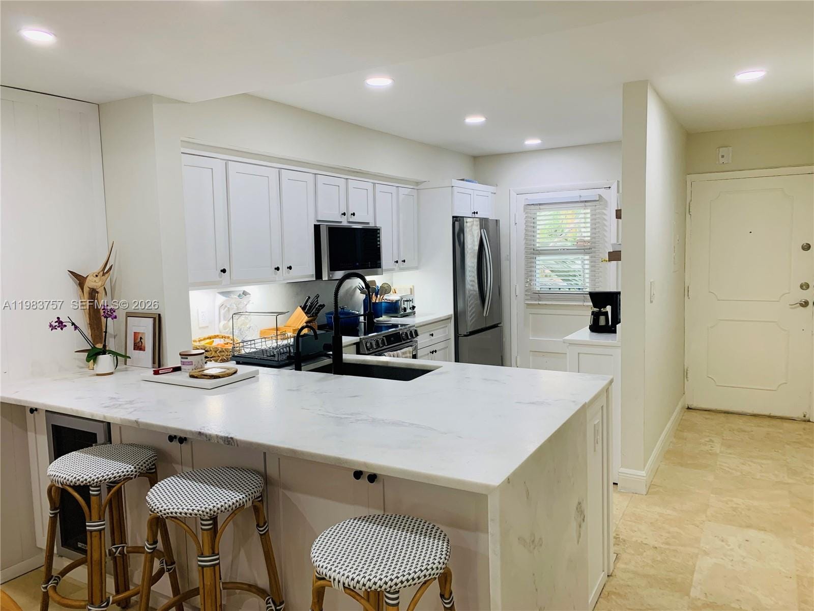 6815 Edgewater Drive 105, Coral Gables, FL 33133 photo 8