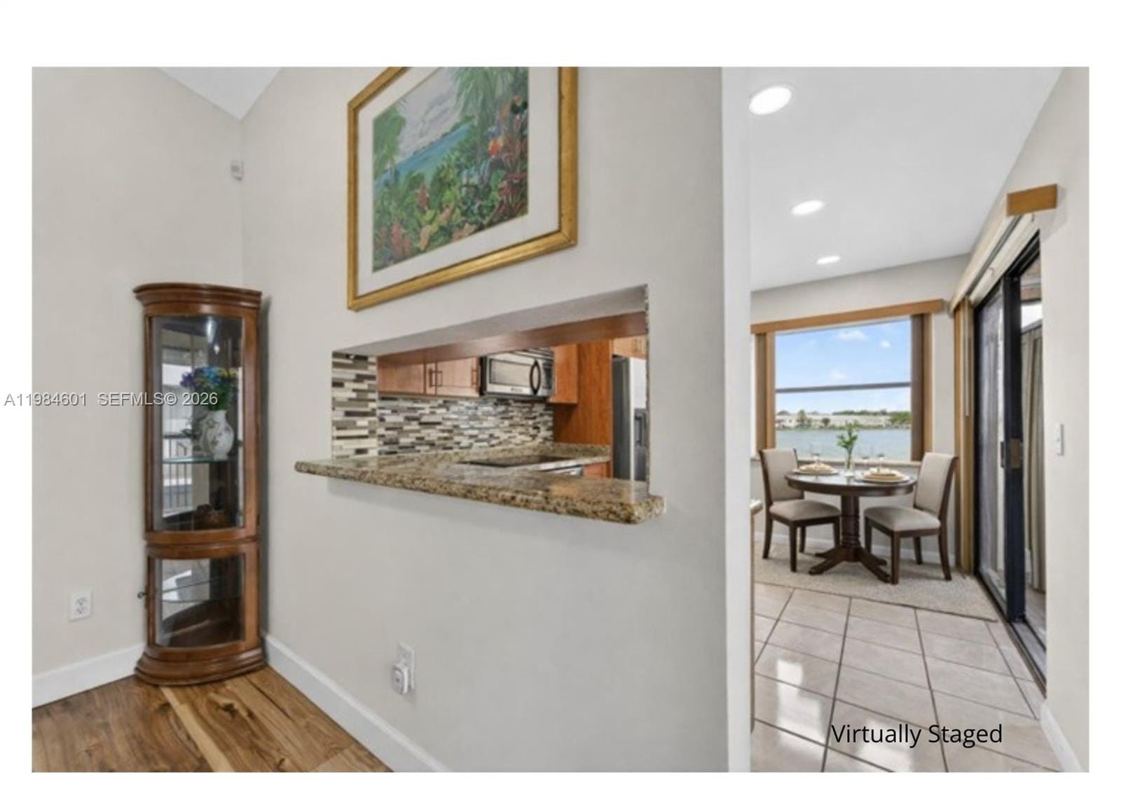 889 Hamilton Drive 889L — photo 8