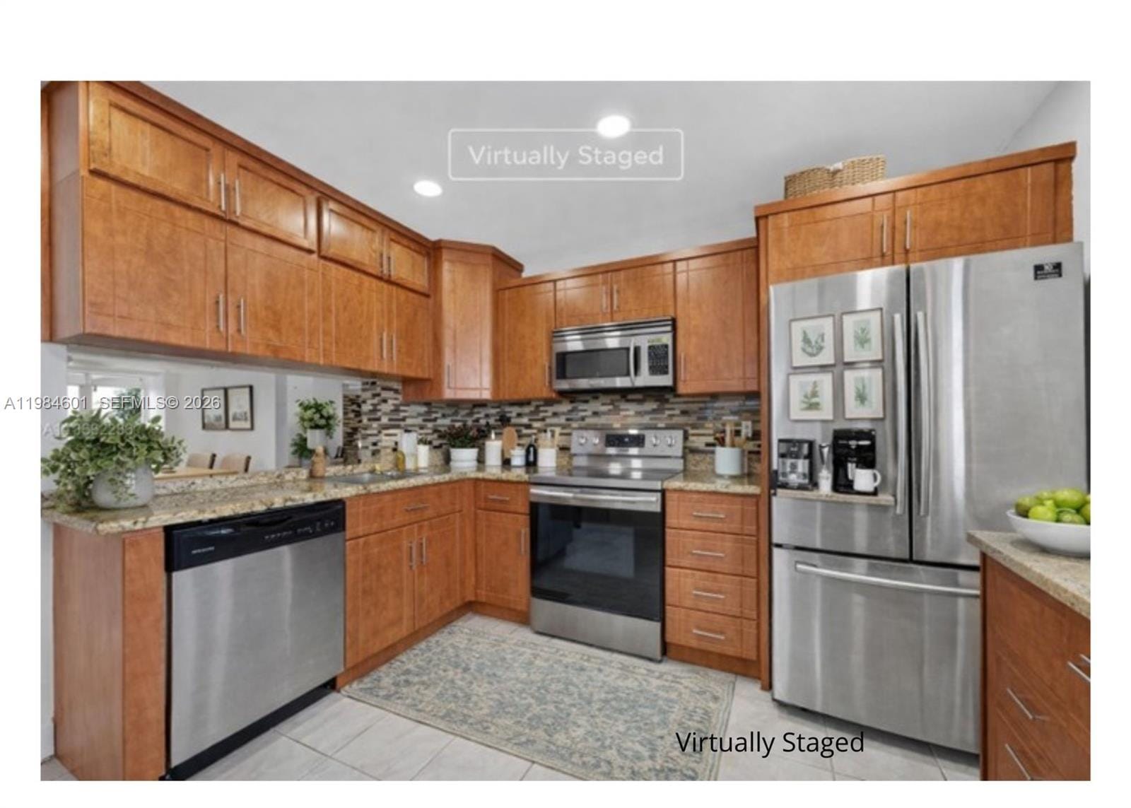 889 Hamilton Drive 889L — photo 10