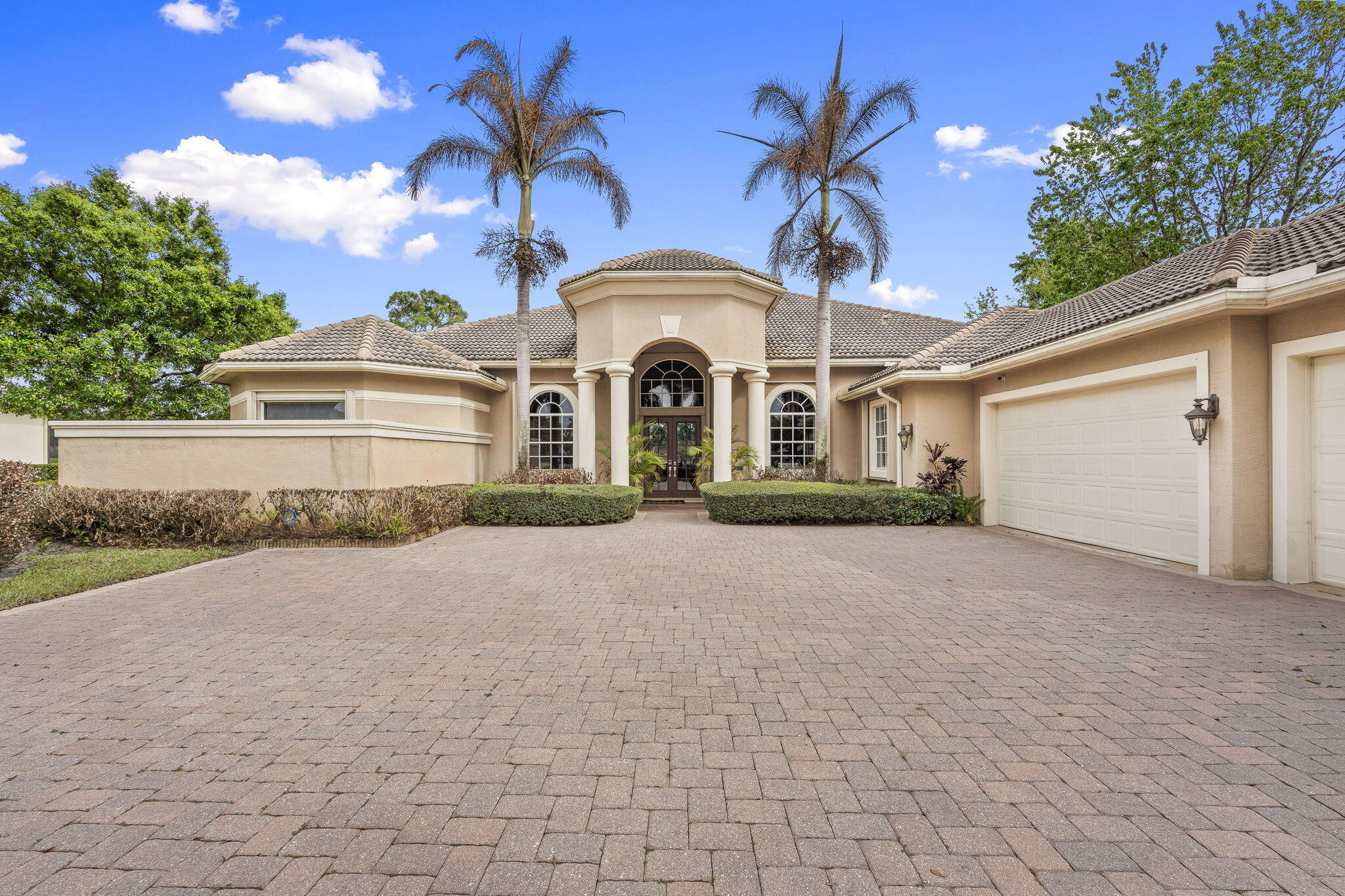 7424 Laurels Place — photo 3