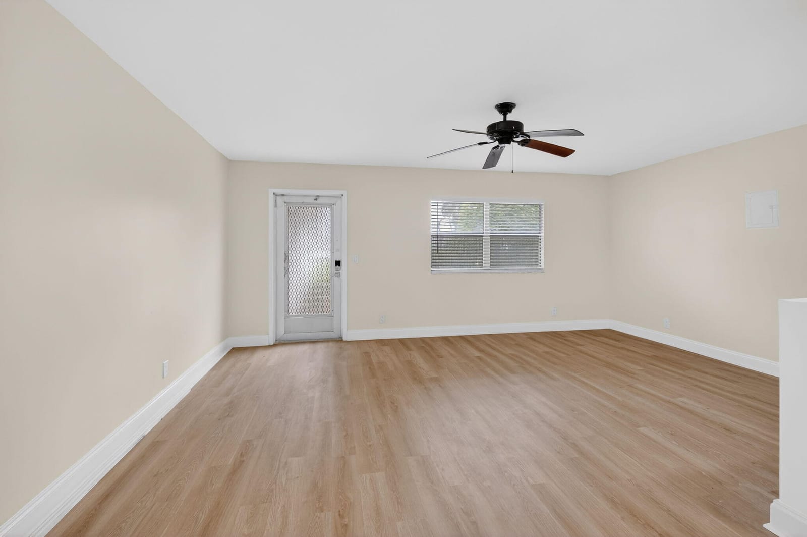 158 Valencia G, Delray Beach, FL 33446 photo 12
