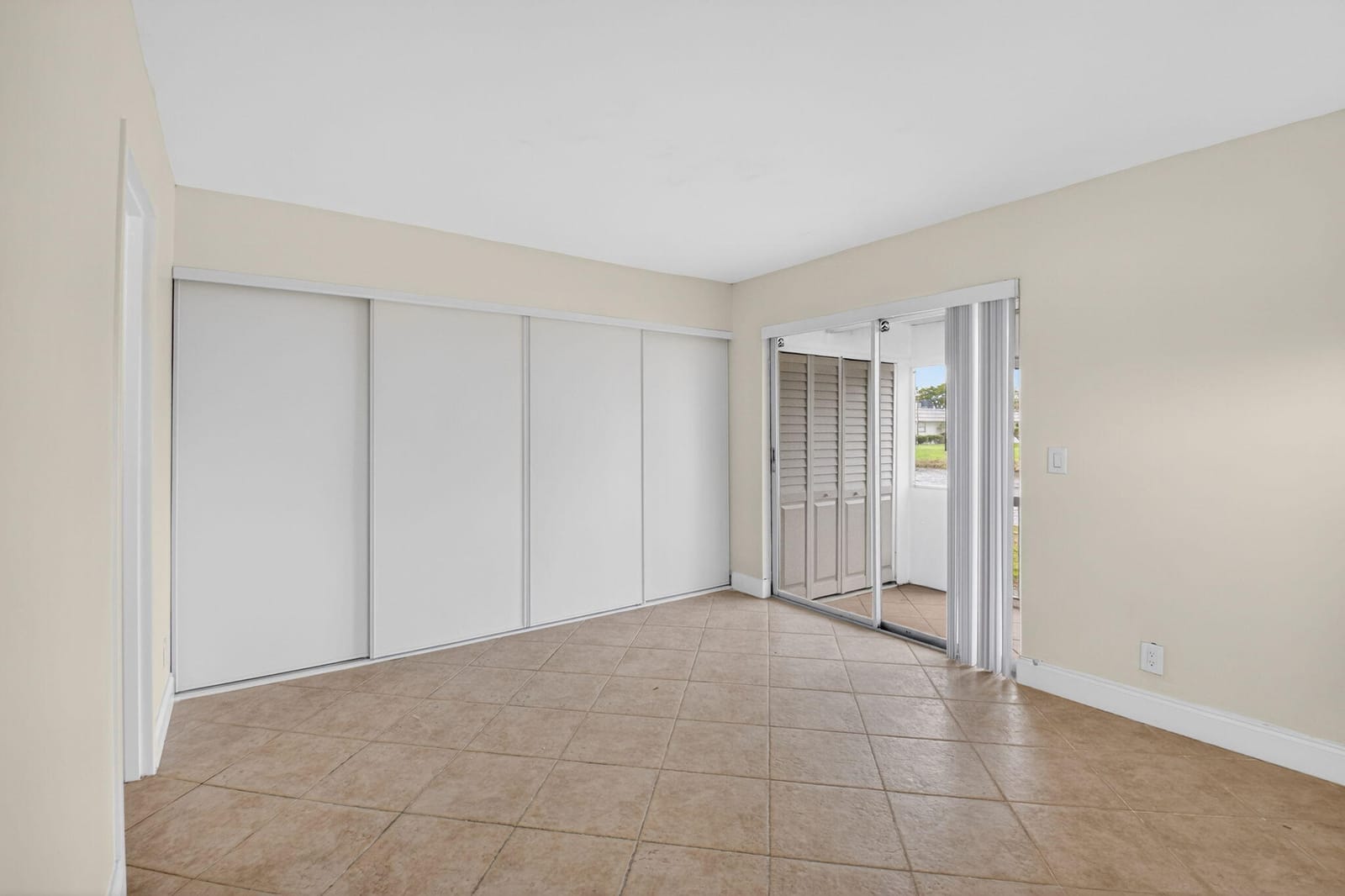 158 Valencia G, Delray Beach, FL 33446 photo 16