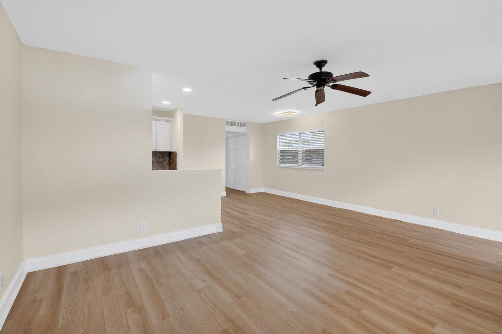 158 Valencia G, Delray Beach, FL 33446 photo 10