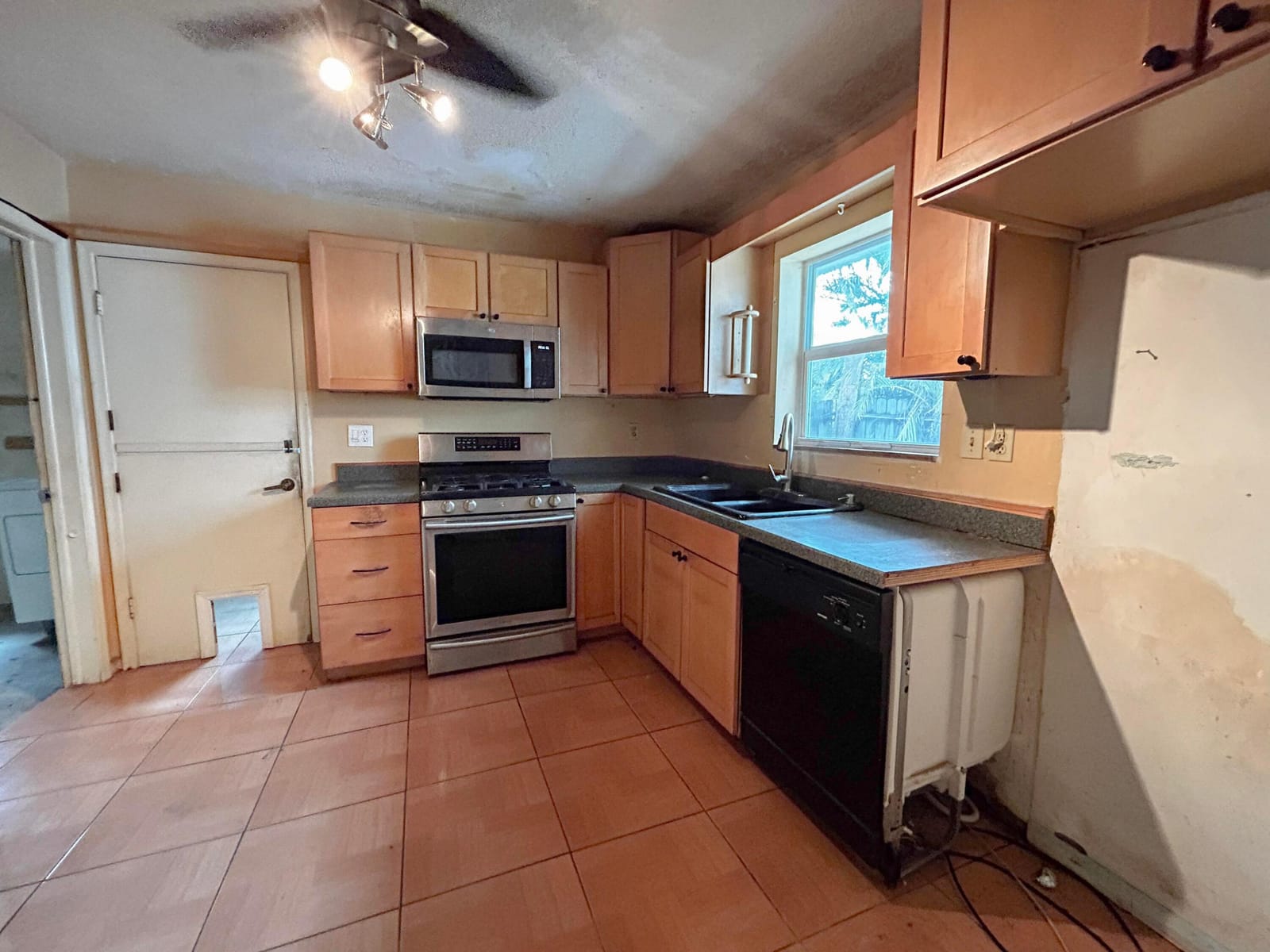 6117 SW 20th Court, Miramar, FL 33023 photo 11