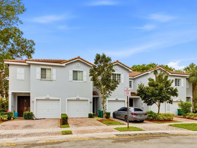 8772 Cypress Walk Court, sold in Cypress Walk, Tamarac, FL