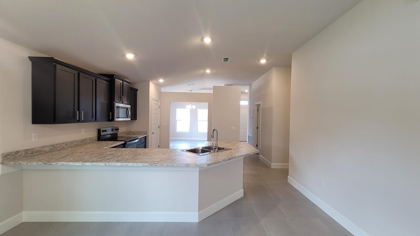 8839 Waterstone Boulevard, Fort Pierce, FL 34951 photo 5