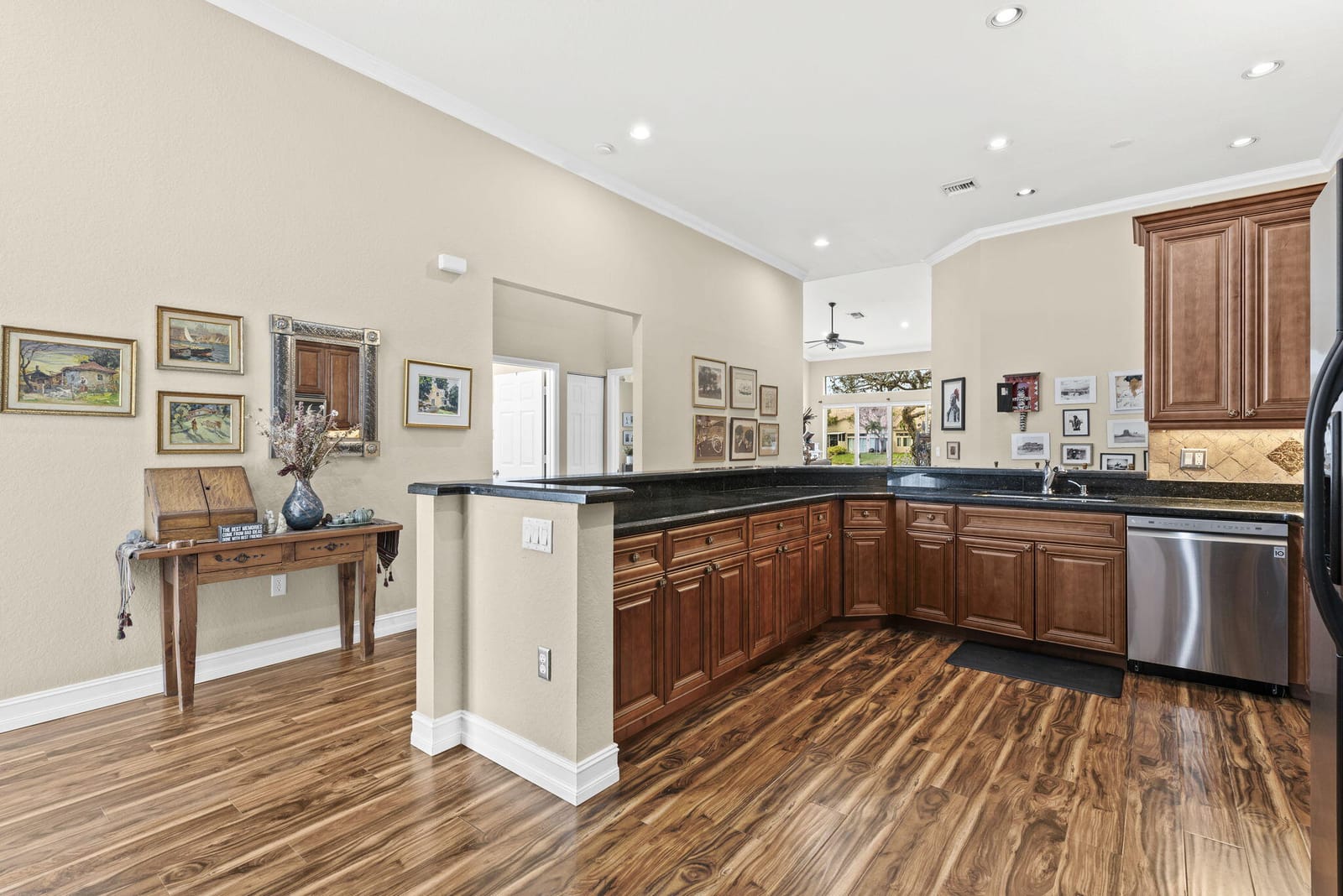 5135 E Madison Lakes Cir E — photo 2