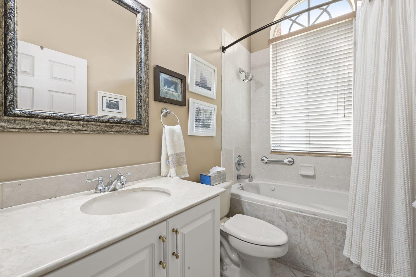5135 E Madison Lakes Cir E — photo 10