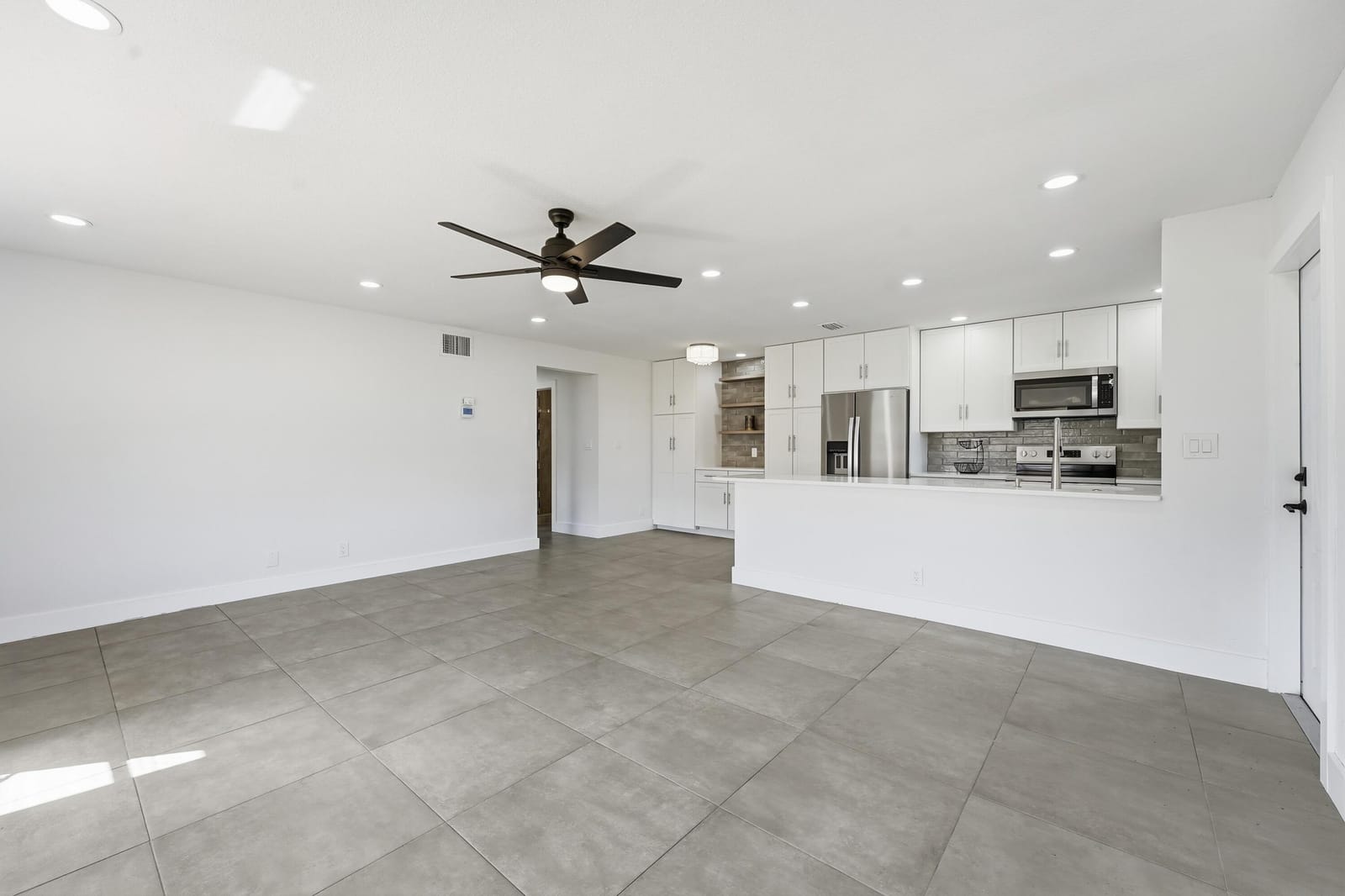 203 Manatee Lane A — photo 10
