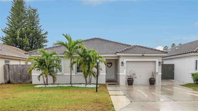 8269 SW 157th Place, sold in Lago Mar South 2nd, Miami, FL