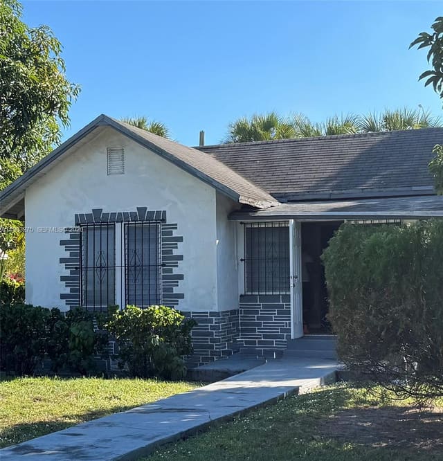 246 NW 39th Street, sold in Bay Vista Park, Miami, FL