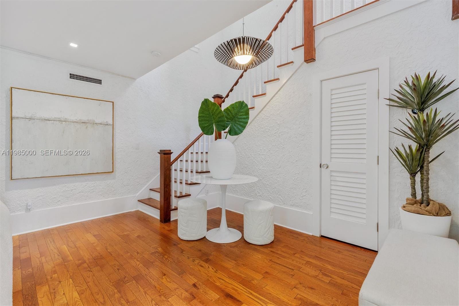 1147 Sorolla Avenue — photo 3