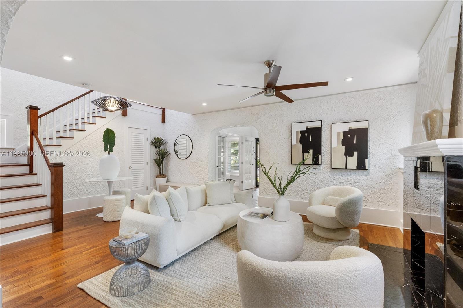 1147 Sorolla Avenue — photo 4