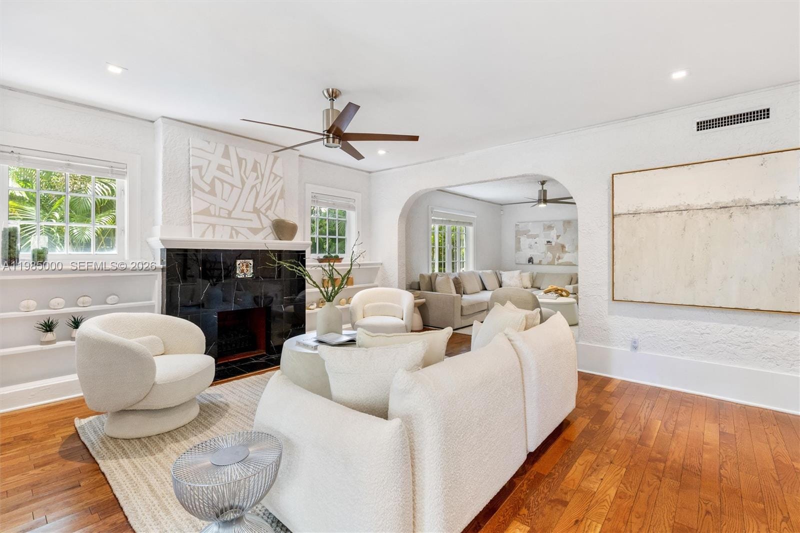 1147 Sorolla Avenue — photo 5