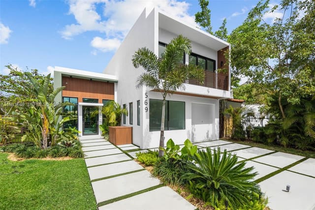 569 NW 44th Street, Bay Vista Park Amd Pl, Miami, FL